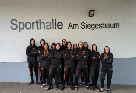 Jugendteam-Merch Anprobe