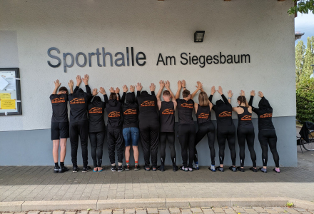 Jugendteam-Merch Anprobe