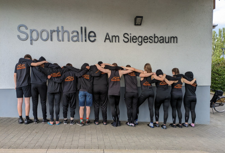 Jugendteam-Merch Anprobe
